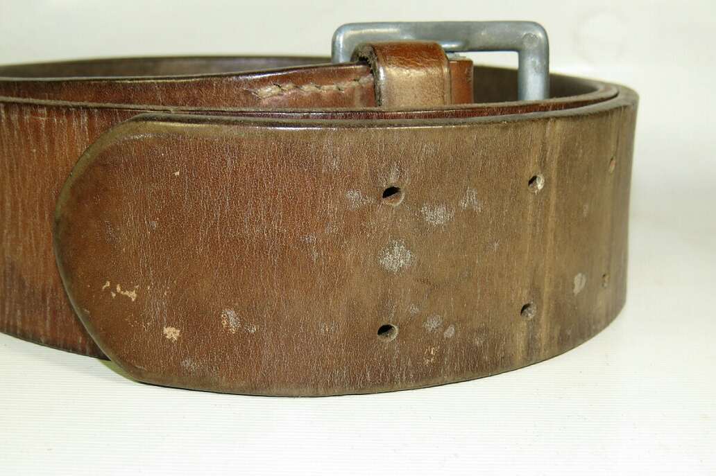 German leather officers belt, 1940.- Belts & Buckles