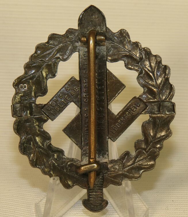 SA Sportabzeichen, Bronze, numbered. by Berg und Nolte- NSDAP, non-Combat